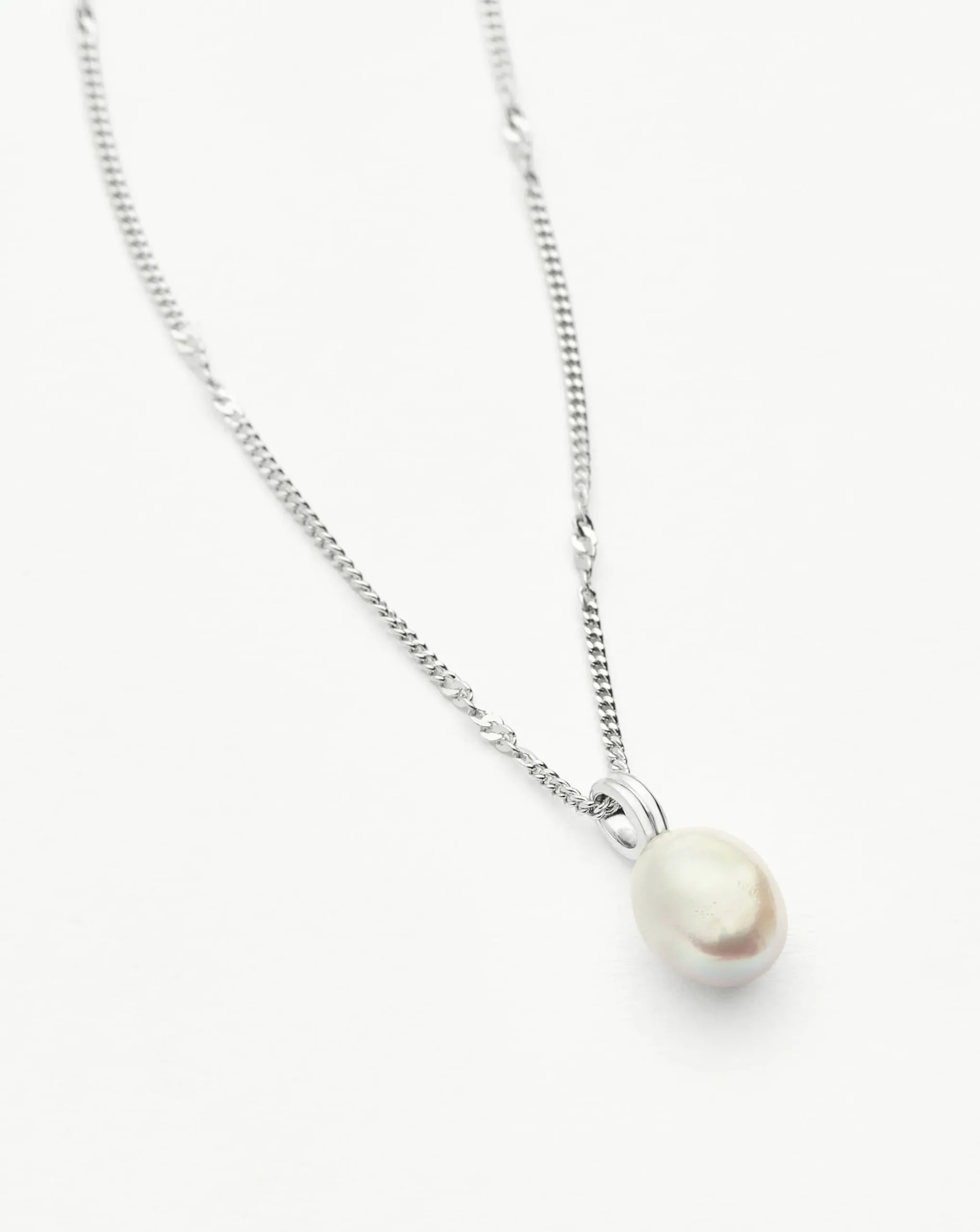Baroque Pearl Twisted Chain Necklace