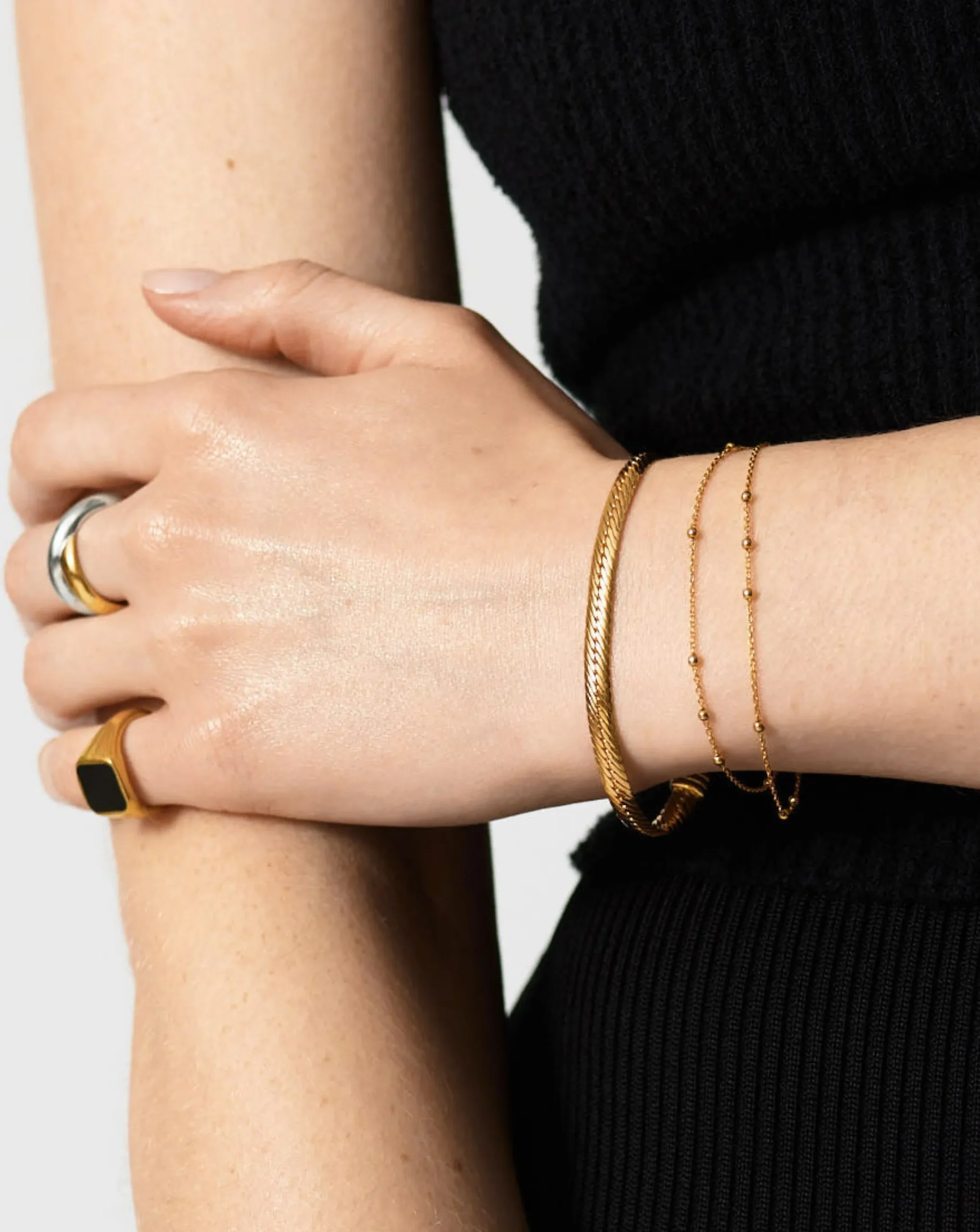 Camail Chain Bracelet