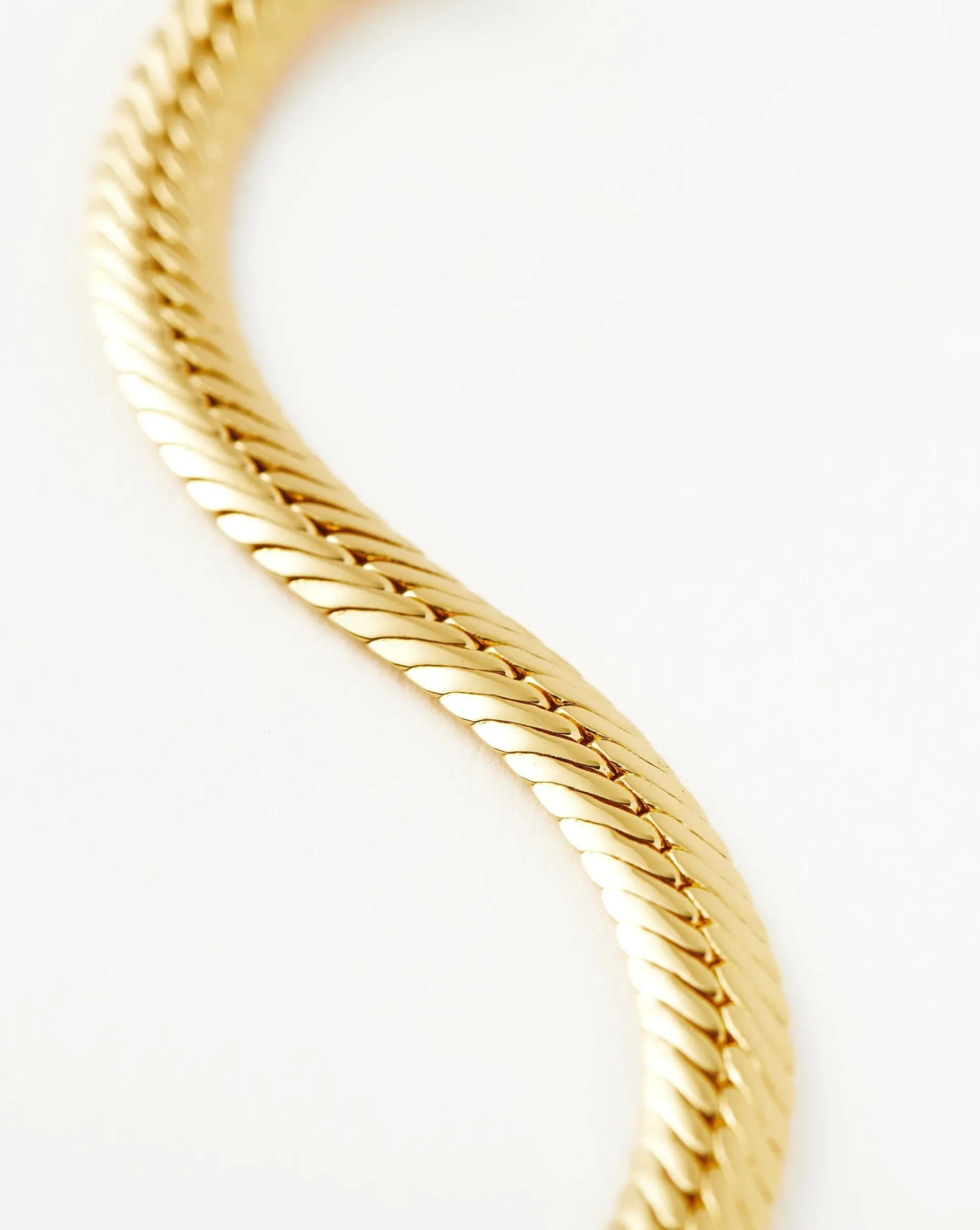 Camail Chain Bracelet