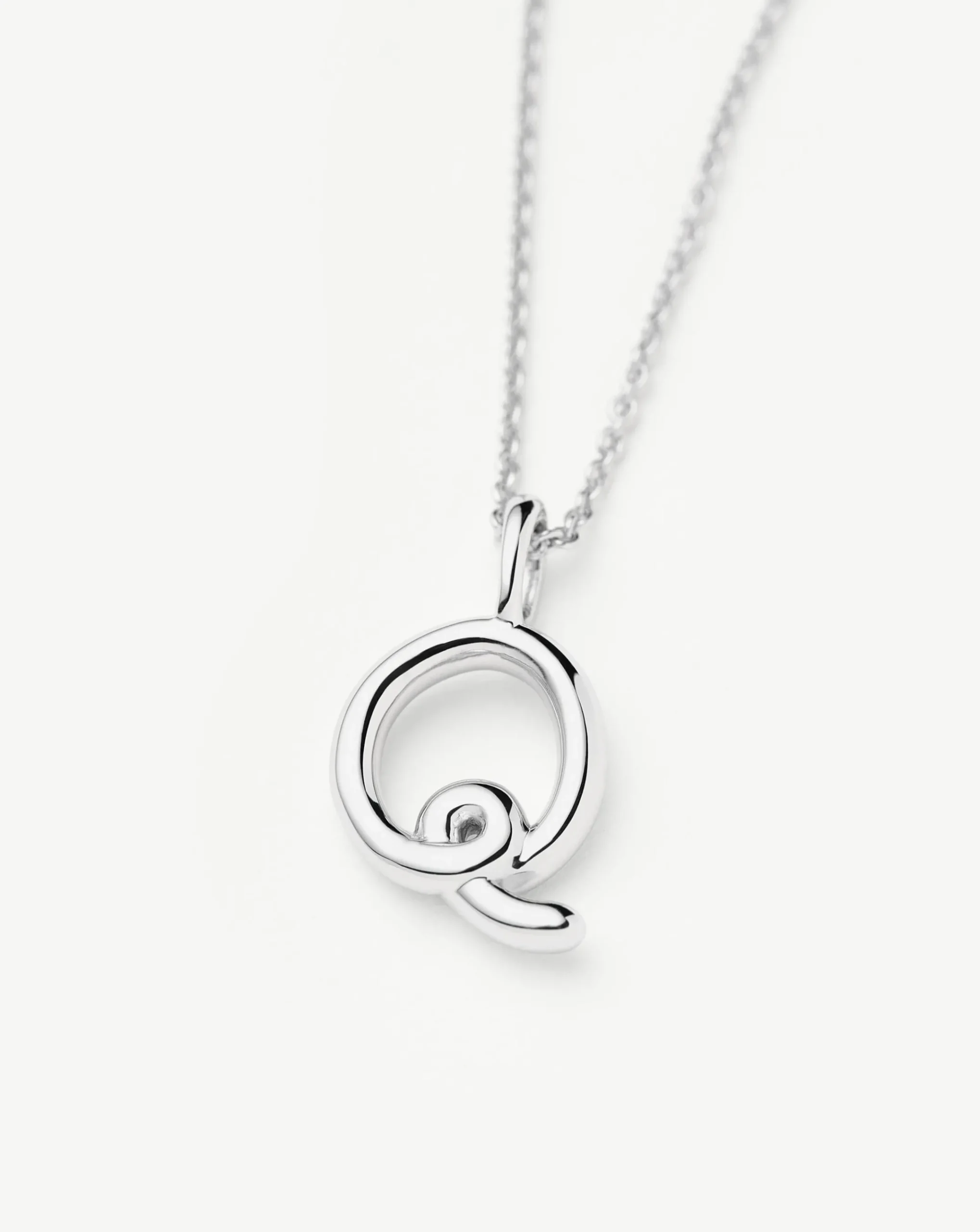 Curly Molten Mini Initial Necklace - Q
