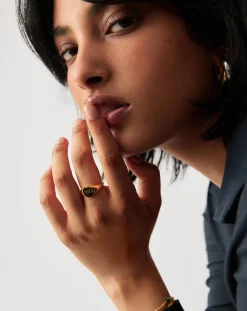 Engravable Round Signet Ring