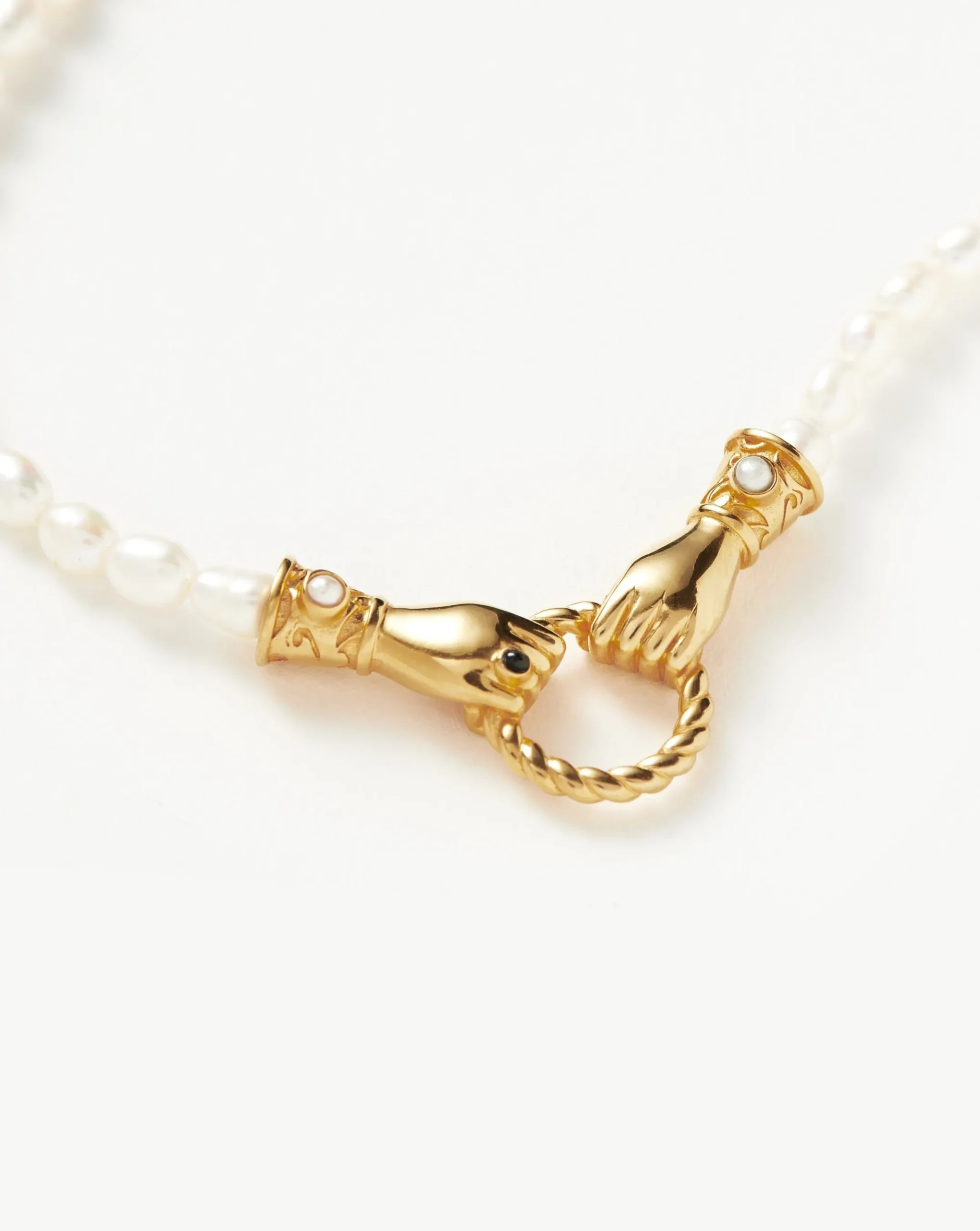 Harris Reed Medium In Good Hands Pearl Pendant Necklace