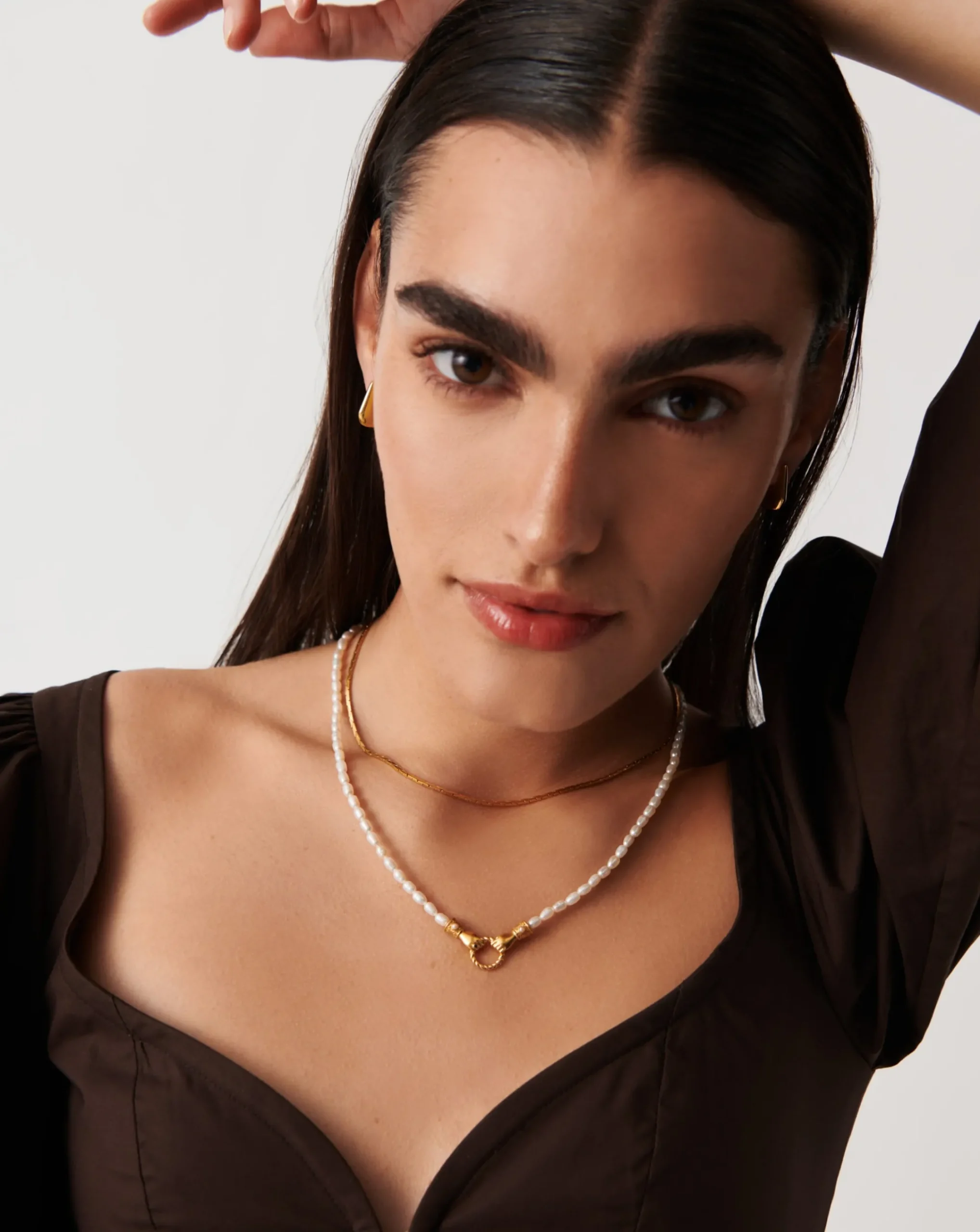 Harris Reed Medium In Good Hands Pearl Pendant Necklace