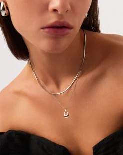 Hera Ridge Mini Pendant Necklace