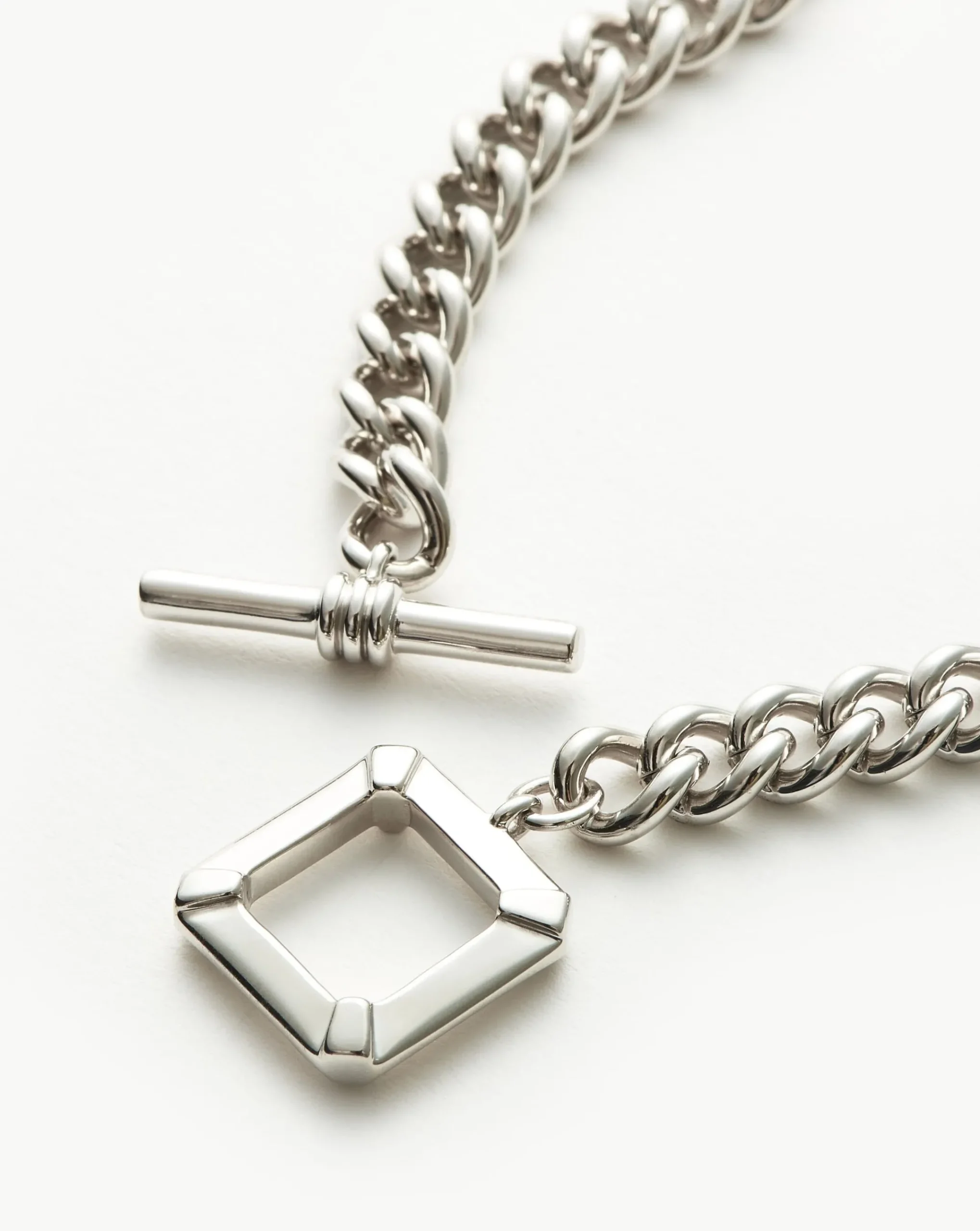 Lucy Williams T-Bar Chain Necklace