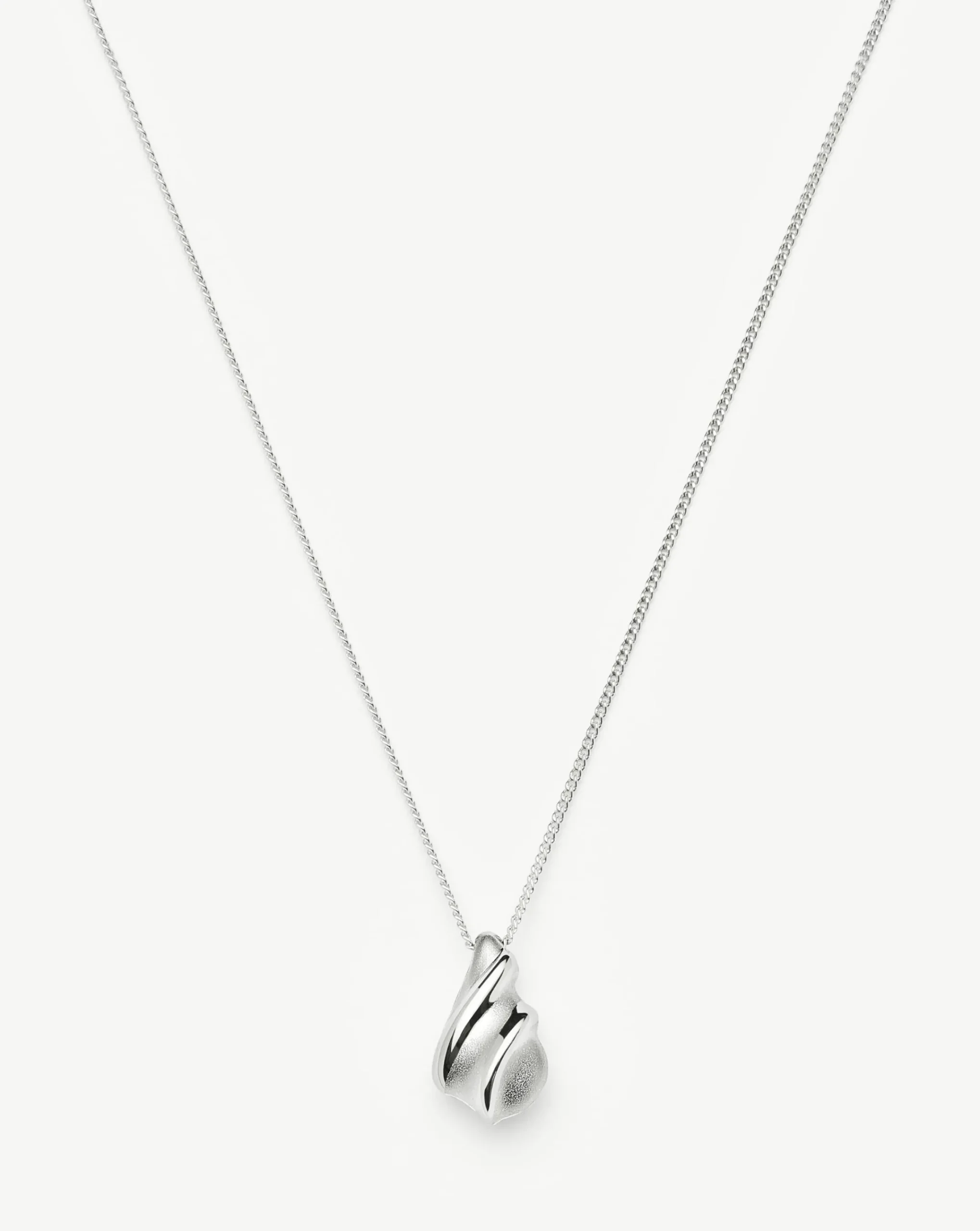 Savi Ridge Droplet Pendant Necklace