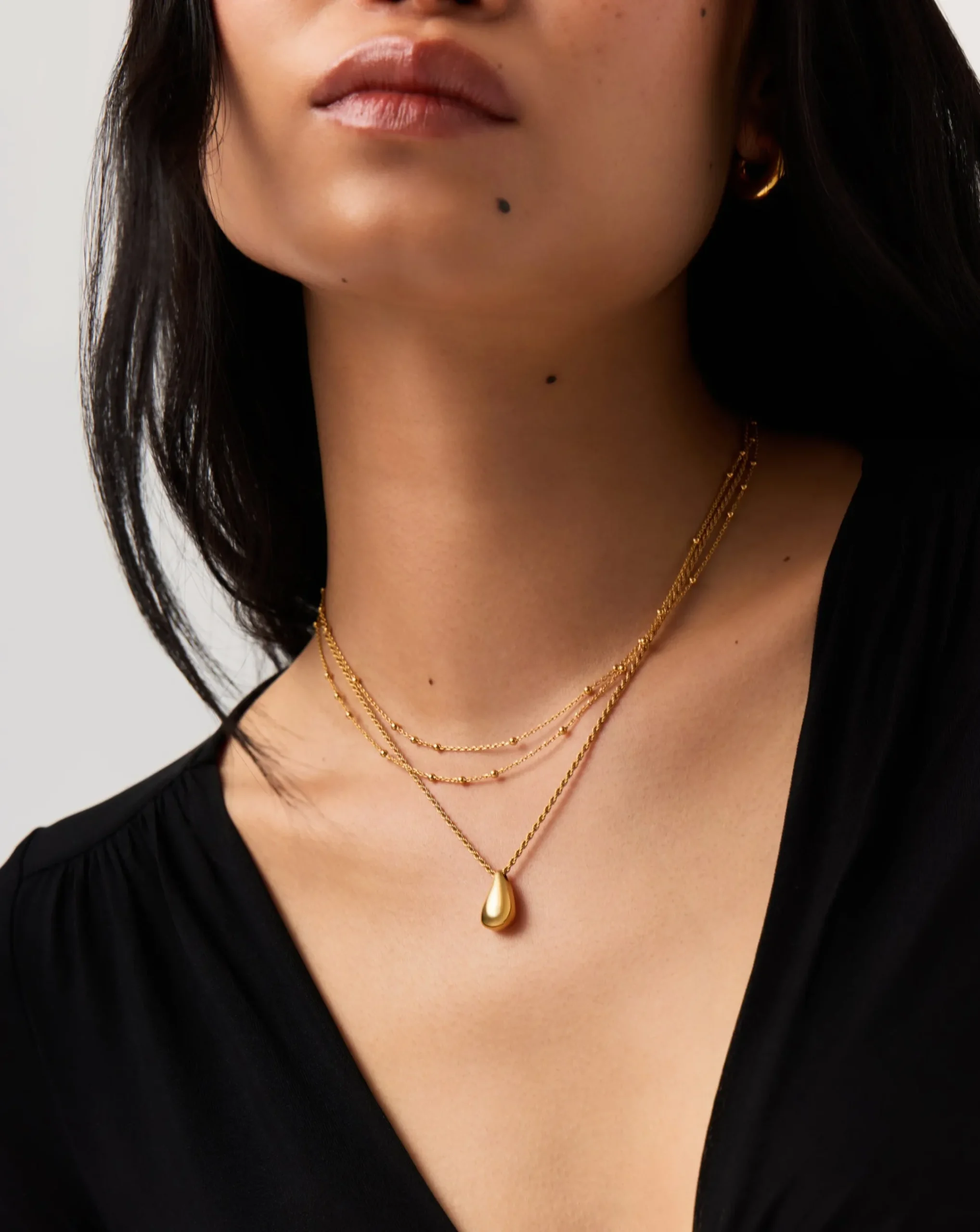 Savi Sculptural Droplet Pendant Necklace