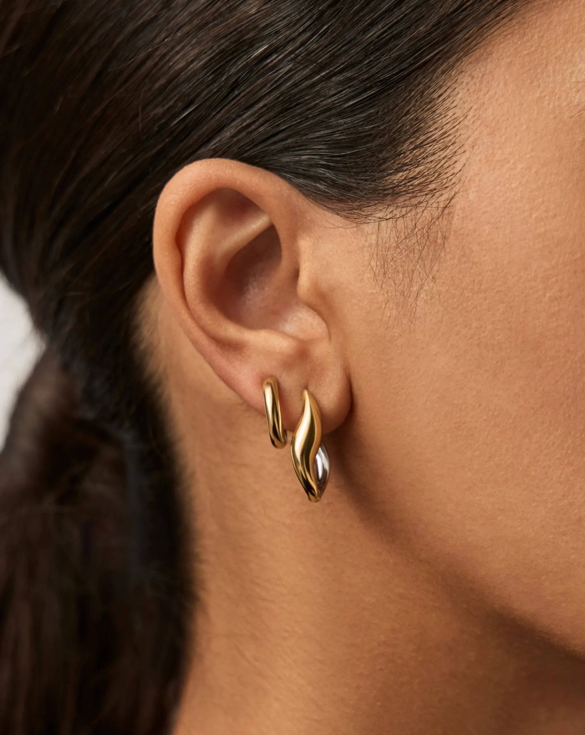 Savi Signature Hoop Set